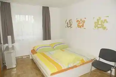 Schlafraum Ehebett
